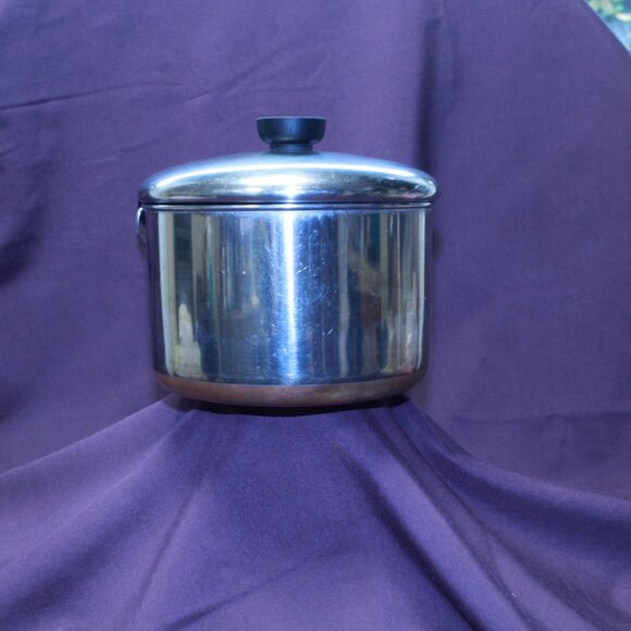 Revere Ware 1801 Copper Bottom 3 Quart Saucepan With Lid - Clinton, ILL - Picture 2 of 13